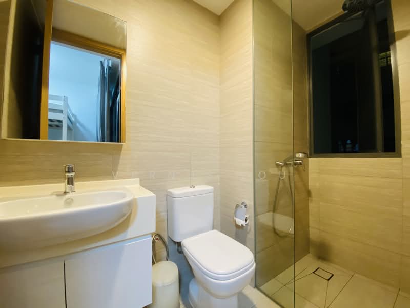 Loft 33 @ Geylang, 33 Geylang Lorong 32, 2 Bedrooms, 700 sqft, Condominium For Sale, by Vernus Lou, 500219826 - Bathroom - PropertyGuru.com.sg