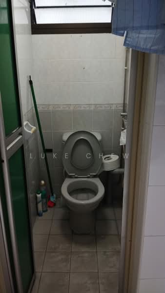 16 Telok Blangah Crescent, 16 Telok Blangah Crescent, Room Rental, 12 sqft, HDB Flat For Rent, by Luke Chew, 500219842 - Bathroom - PropertyGuru.com.sg