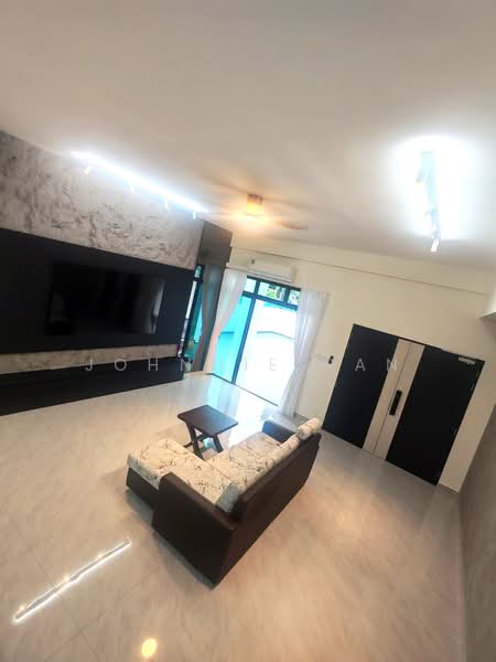 New renovated corner terrace for rent, East Coast avenue, 5 Bedrooms, 4,000 sqft, Corner Terrace For Rent, by Johnnie Han, 500219848 - Living Room - PropertyGuru.com.sg