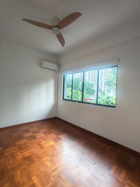 New renovated corner terrace for rent, East Coast avenue, 5 Bedrooms, 4,000 sqft, Corner Terrace For Rent, by Johnnie Han, 500219848 - Interior - PropertyGuru.com.sg