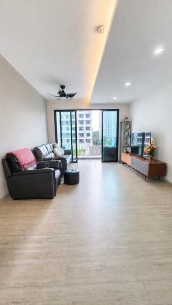 415A Northshore Drive, 415A Northshore Drive, 4 Bedrooms, 1,324 sqft, HDB Flat For Sale, by Chia Xue Fen Cherine, 500219851 - Living Room - PropertyGuru.com.sg