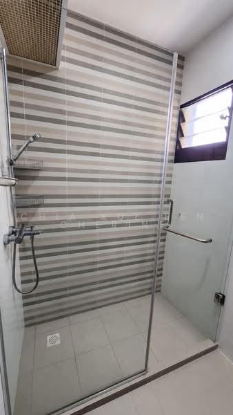 415A Northshore Drive, 415A Northshore Drive, 4 Bedrooms, 1,324 sqft, HDB Flat For Sale, by Chia Xue Fen Cherine, 500219851 - Bathroom - PropertyGuru.com.sg