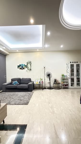 Hillview Green, 61 Hume Avenue, 2 Bedrooms, 1,012 sqft, Condominium For Sale, by Christina Tan, 500219863 - Living Room - PropertyGuru.com.sg