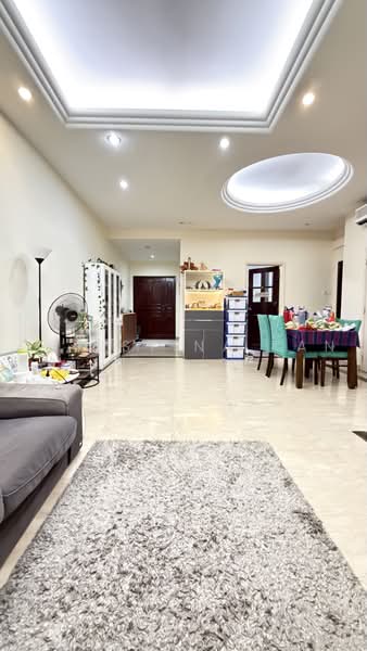 Hillview Green, 61 Hume Avenue, 2 Bedrooms, 1,012 sqft, Condominium For Sale, by Christina Tan, 500219863 - Living Room - PropertyGuru.com.sg