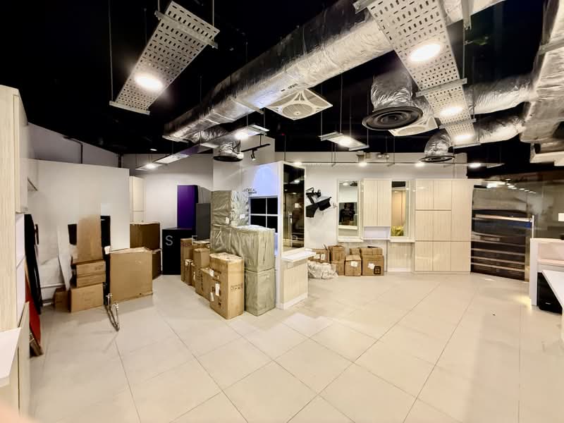 ☎️Beauty/Hair Salon @ Raffles Place/Telok Ayer Vicinity | Great Catchment, Footfall, , 495 sqft, Other Retail For Rent, by Sean Pang, 500219866 - Interior - CommercialGuru.com.sg