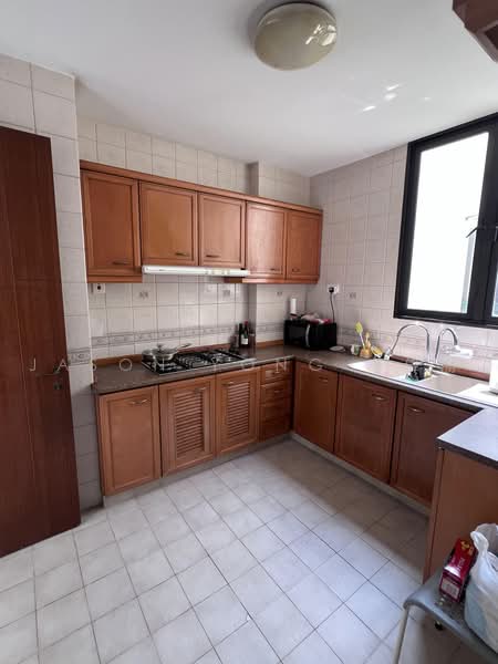 Seasons Park, 499 Yio Chu Kang Road, 2 Bedrooms, 1,066 sqft, Condominium For Sale, by Jason Yong 楊偉勝, 500219877 - Kitchen - PropertyGuru.com.sg