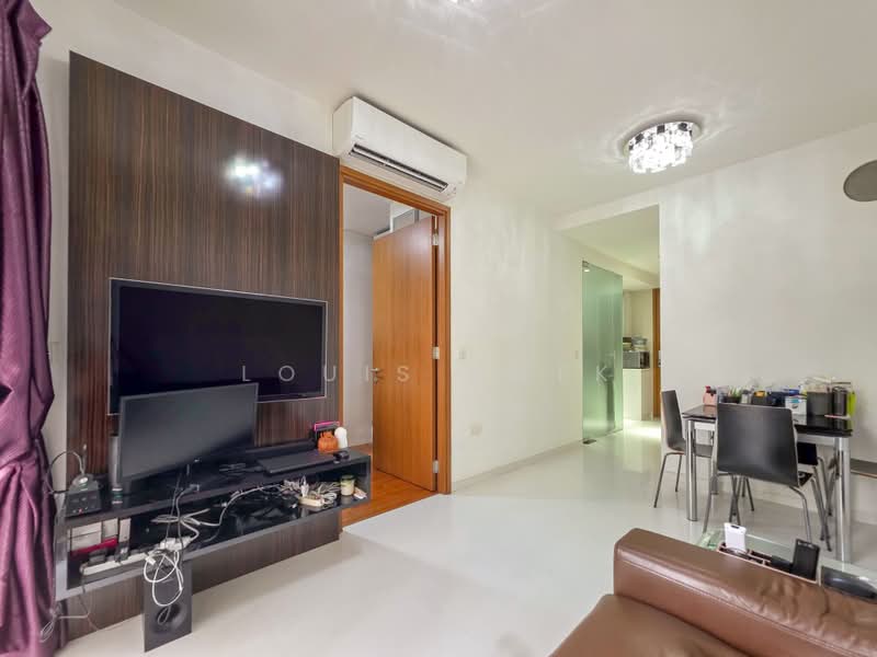 RV Suites, 396 River Valley Road, 1 Bedroom, 538 sqft, Apartment For Sale, by Louis Kwek, 500219884 - Living Room - PropertyGuru.com.sg