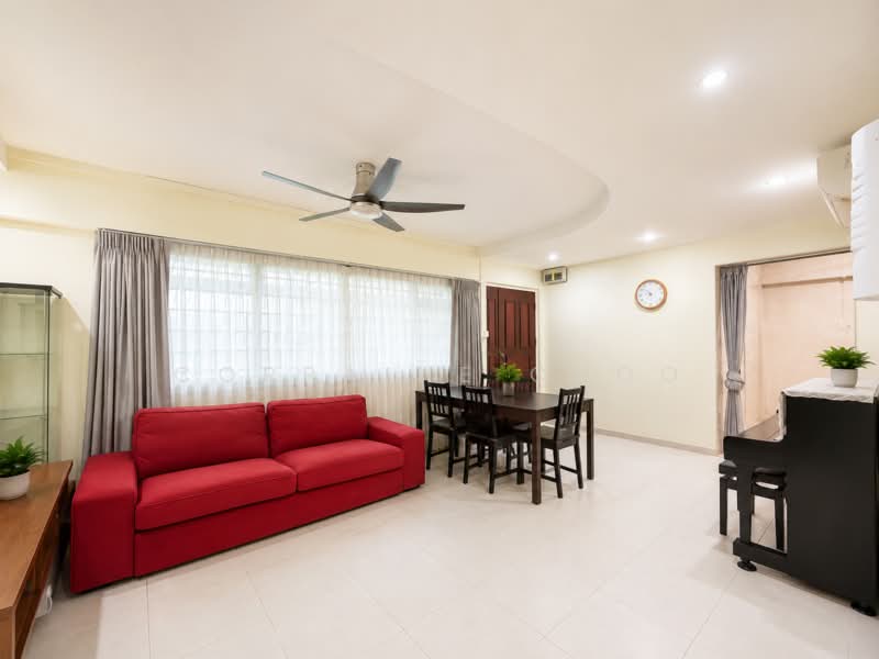 476 Sembawang Drive, 476 Sembawang Drive, 3 Bedrooms, 968 sqft, HDB Flat For Sale, by Corraine Choo, 500219886 - Living Room - PropertyGuru.com.sg