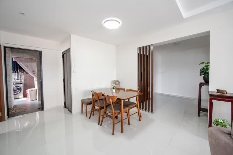 705 Jurong West Street 71, 705 Jurong West Street 71, 4 Bedrooms, 1,366 sqft, HDB Flat For Sale, by Alan Loh, 500219888 - Dining Room - PropertyGuru.com.sg