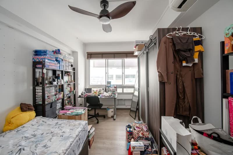705 Jurong West Street 71, 705 Jurong West Street 71, 4 Bedrooms, 1,366 sqft, HDB Flat For Sale, by Alan Loh, 500219888 - Bedroom - PropertyGuru.com.sg