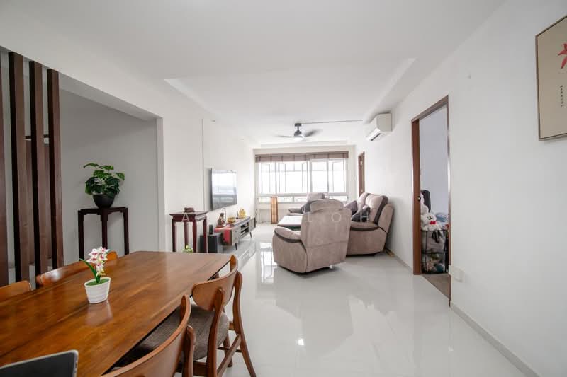 705 Jurong West Street 71, 705 Jurong West Street 71, 4 Bedrooms, 1,366 sqft, HDB Flat For Sale, by Alan Loh, 500219888 - Living Room - PropertyGuru.com.sg