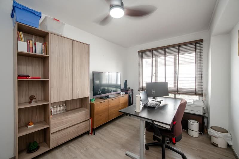 705 Jurong West Street 71, 705 Jurong West Street 71, 4 Bedrooms, 1,366 sqft, HDB Flat For Sale, by Alan Loh, 500219888 - Study - PropertyGuru.com.sg