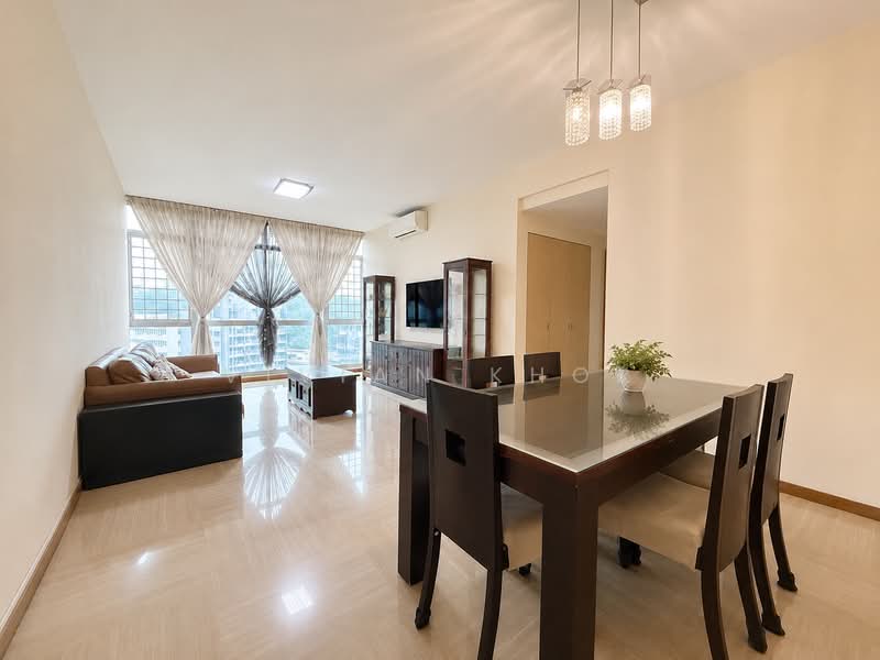 Hillview Regency, 26 Bukit Batok East Avenue 2, 3 Bedrooms, 1,109 sqft, Condominium For Sale, by Vivian Khor, 500219892 - Living Room - PropertyGuru.com.sg