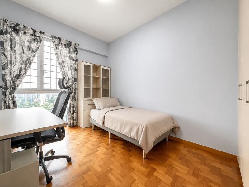 Hillview Regency, 26 Bukit Batok East Avenue 2, 3 Bedrooms, 1,109 sqft, Condominium For Sale, by Vivian Khor, 500219892 - Bedroom - PropertyGuru.com.sg