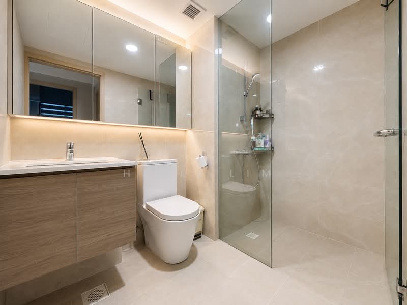 Treasure at Tampines, 25 Tampines Lane, 2 Bedrooms, 678 sqft, Condominium For Sale, by Hazel Lim, 500219896 - Bathroom - PropertyGuru.com.sg
