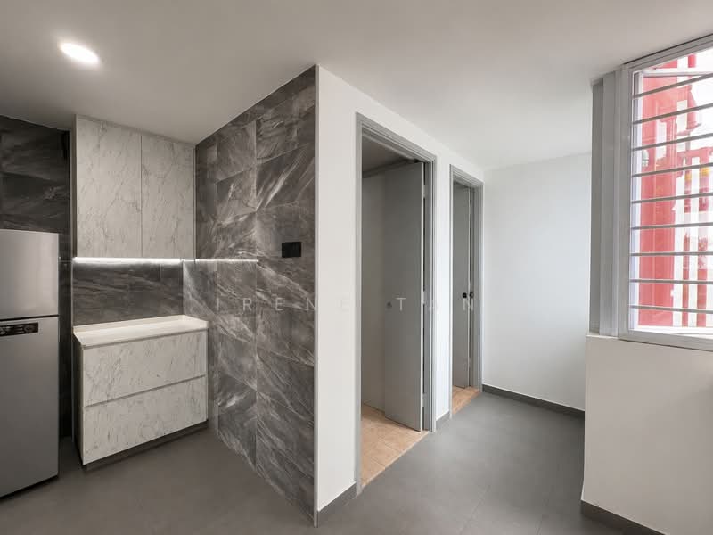 Casa Rosa, 35 Lorong Ong Lye, 3 Bedrooms, 1,184 sqft, Condominium For Rent, by Irene Tan, 500219900 - Kitchen with Yard & Utility Room - PropertyGuru.com.sg