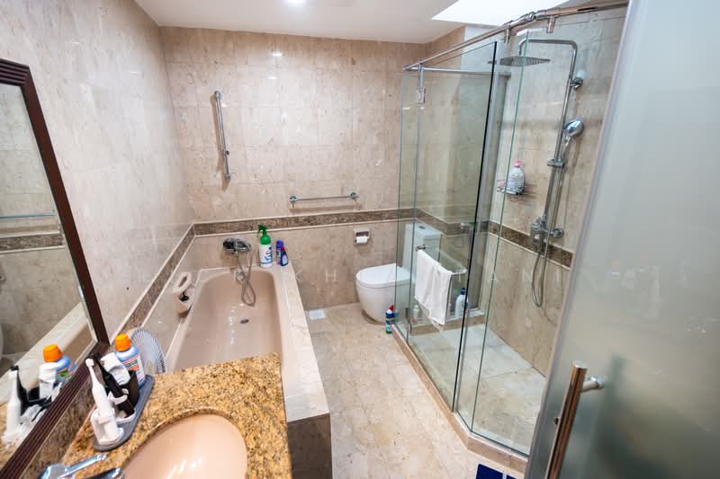 Stratford Court, 41A Bedok Ria Crescent, 3 Bedrooms, 1,733 sqft, Condominium For Sale, by Rick Khiantani, 500219916 - Bathroom - PropertyGuru.com.sg