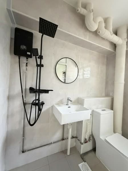 224 Bishan Street 23, 224 Bishan Street 23, 3 Bedrooms, 1,163 sqft, HDB Flat For Sale, by Mak Te Hui (Mak), 500219919 - Bathroom - PropertyGuru.com.sg