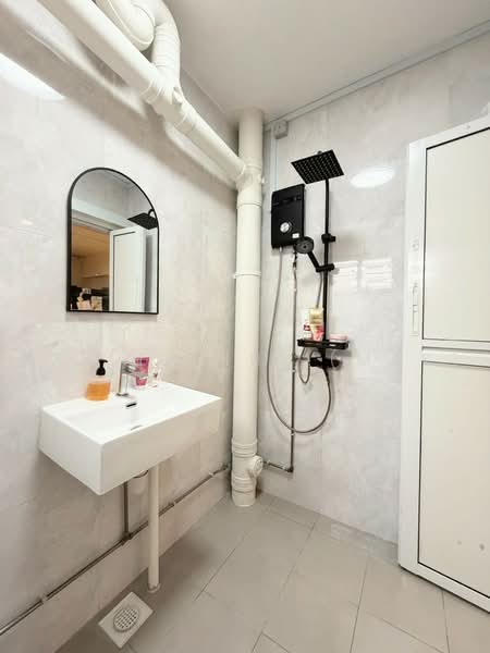 224 Bishan Street 23, 224 Bishan Street 23, 3 Bedrooms, 1,163 sqft, HDB Flat For Sale, by Mak Te Hui (Mak), 500219919 - Bathroom - PropertyGuru.com.sg