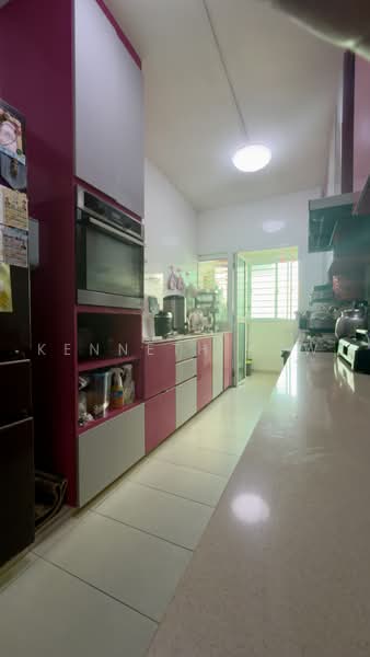 8A Upper Boon Keng Road, 8A Upper Boon Keng Road, 3 Bedrooms, 1,249 sqft, HDB Flat For Sale, by Kenneth Kow, 500219927 - Kitchen - PropertyGuru.com.sg