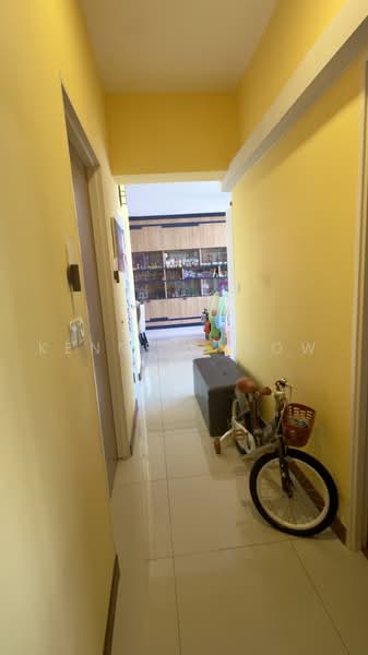 8A Upper Boon Keng Road, 8A Upper Boon Keng Road, 3 Bedrooms, 1,249 sqft, HDB Flat For Sale, by Kenneth Kow, 500219927 - Corridor - PropertyGuru.com.sg