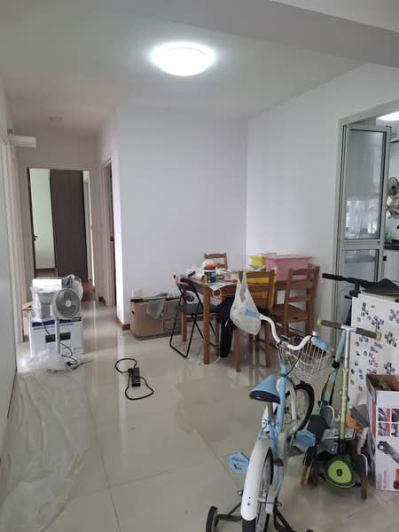 323A Sumang Walk, 323A Sumang Walk, 3 Bedrooms, 1,001 sqft, HDB Flat For Sale, by A O, 500219929 - Corridor - PropertyGuru.com.sg