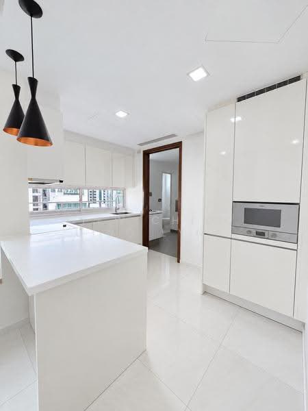 Nathan Suites, 21 Nathan Road, Tanglin / Holland / Bukit Timah, 3 Bedrooms, 1,787 sqft, Condominium For Rent, by Yiew Chiou Ling Lynn, 500219930 - Dry Kitchen - PropertyGuru.com.sg