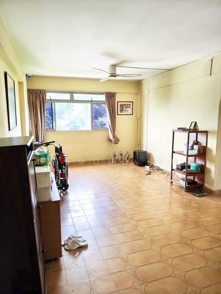 39 Telok Blangah Rise, 39 Telok Blangah Rise, 3 Bedrooms, 1,227 sqft, HDB Flat For Sale, by Desmond Lim, 500219942 - Living Room - PropertyGuru.com.sg