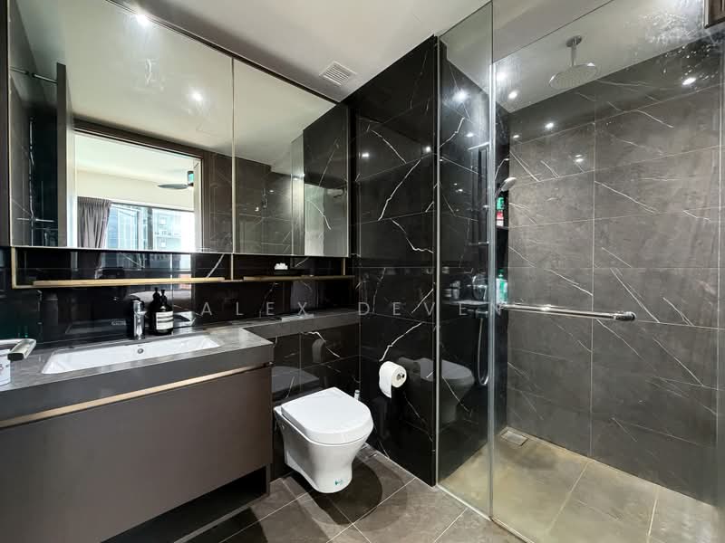 The Florence Residences, 87 Hougang Avenue 2, Hougang / Punggol / Sengkang, 2 Bedrooms, 667 sqft, Condominium For Sale, by Alex Deven, 500219947 - Bathroom - PropertyGuru.com.sg