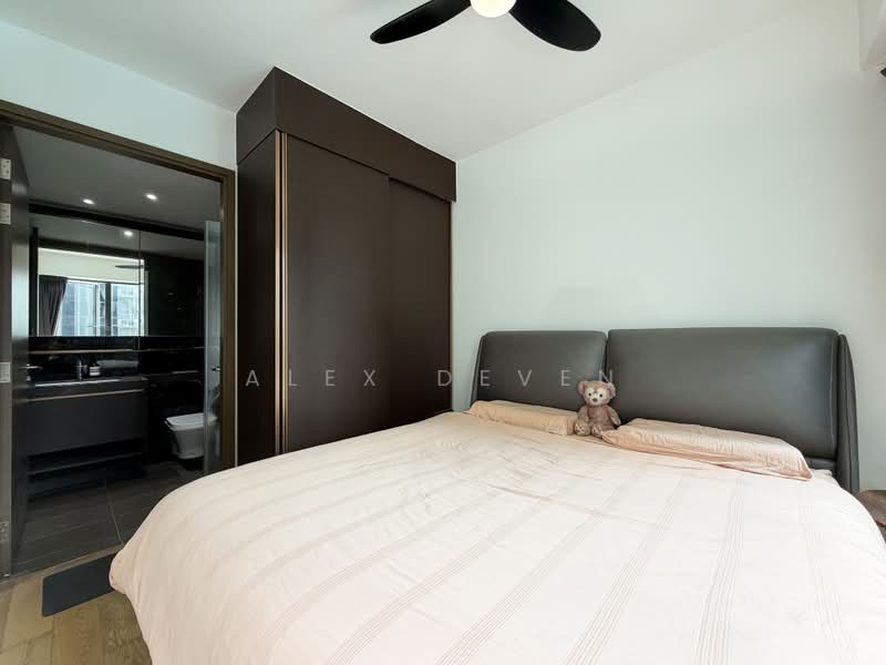 The Florence Residences, 87 Hougang Avenue 2, Hougang / Punggol / Sengkang, 2 Bedrooms, 667 sqft, Condominium For Sale, by Alex Deven, 500219947 - Bedroom - PropertyGuru.com.sg