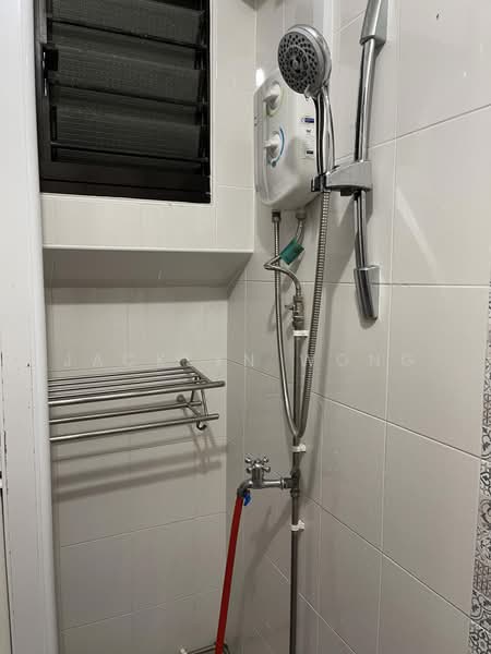 412 Eunos Road 5, 412 Eunos Road 5, Room Rental, 110 sqft, HDB Flat For Rent, by Jacklyn Wong, 500219970 - Bathroom - PropertyGuru.com.sg