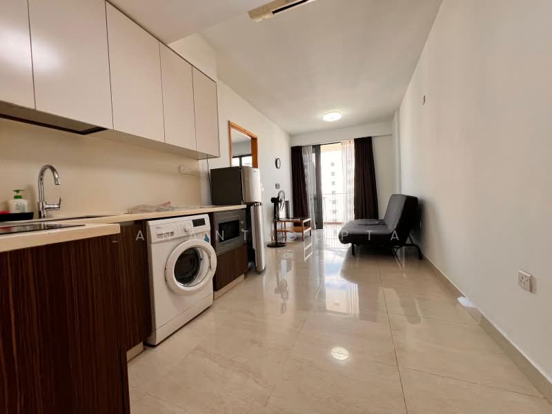 La Fiesta, 58 Sengkang Square, 1 Bedroom, 454 sqft, Condominium For Rent, by Anant Gupta, 500219973 - Living Room - PropertyGuru.com.sg