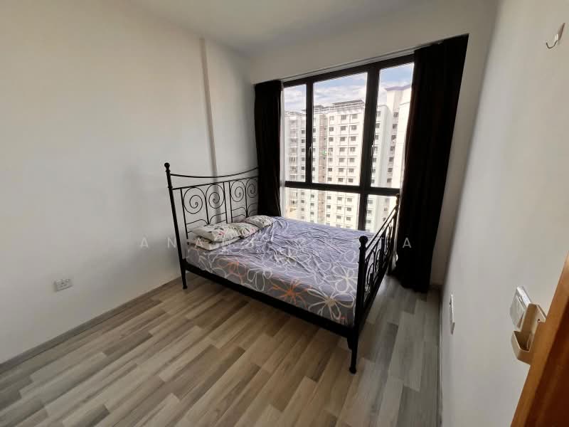 La Fiesta, 58 Sengkang Square, 1 Bedroom, 454 sqft, Condominium For Rent, by Anant Gupta, 500219973 - Bedroom - PropertyGuru.com.sg