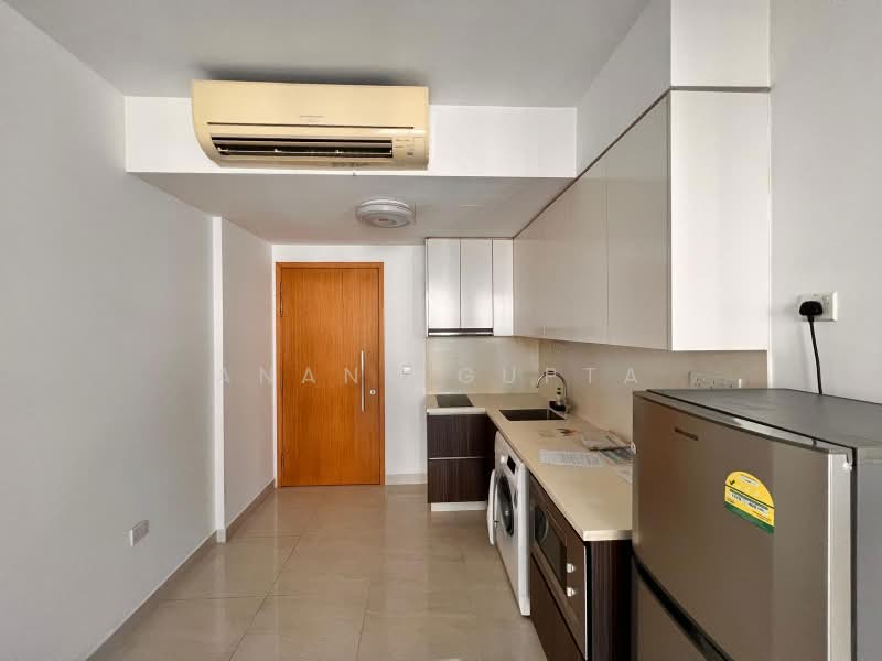 La Fiesta, 58 Sengkang Square, 1 Bedroom, 454 sqft, Condominium For Rent, by Anant Gupta, 500219973 - Kitchen - PropertyGuru.com.sg