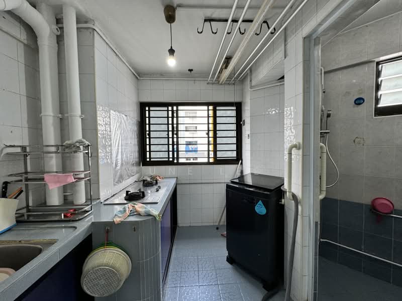 117 Bedok Reservoir Road, 117 Bedok Reservoir Road, 2 Bedrooms, 753 sqft, HDB Flat For Rent, by June Lee, 500219976 - Kitchen - PropertyGuru.com.sg
