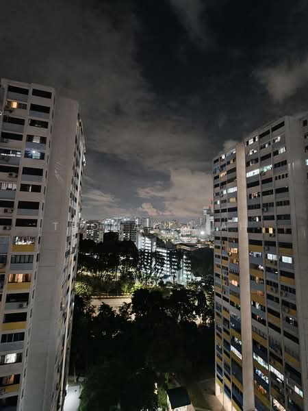 413 Commonwealth Avenue West, 413 Commonwealth Avenue West, Room Rental, 200 sqft, HDB Flat For Rent, by Thomas Siah, 500219981 - Exterior - PropertyGuru.com.sg