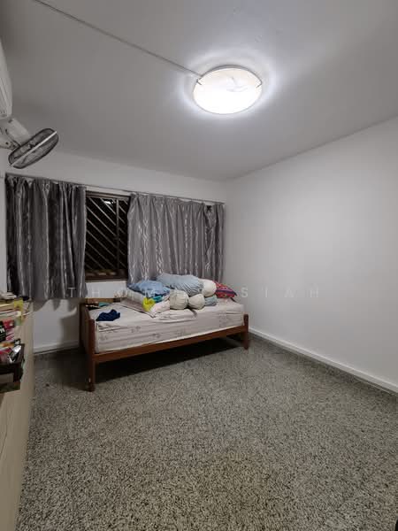 413 Commonwealth Avenue West, 413 Commonwealth Avenue West, Room Rental, 200 sqft, HDB Flat For Rent, by Thomas Siah, 500219981 - Bedroom - PropertyGuru.com.sg
