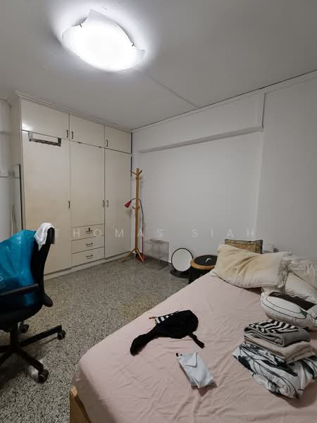 413 Commonwealth Avenue West, 413 Commonwealth Avenue West, Room Rental, 200 sqft, HDB Flat For Rent, by Thomas Siah, 500219981 - Bedroom - PropertyGuru.com.sg