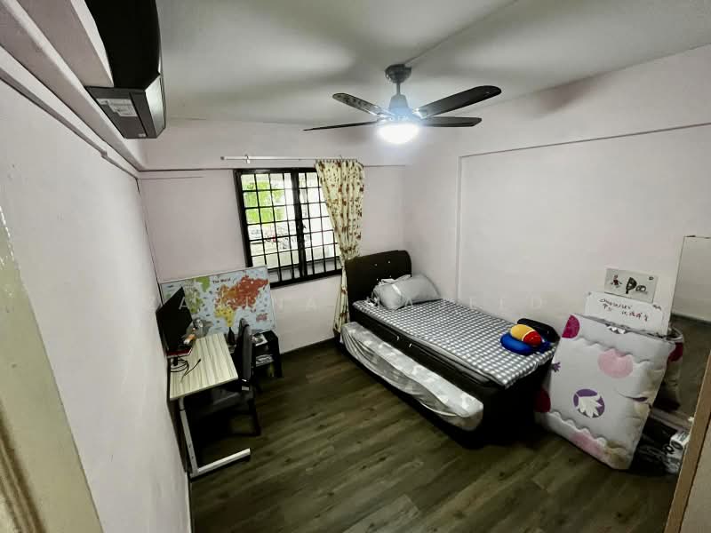510 West Coast Drive, 510 West Coast Drive, 2 Bedrooms, 650 sqft, HDB Flat For Rent, by Zarina Majeed, 500220003 - Bedroom - PropertyGuru.com.sg