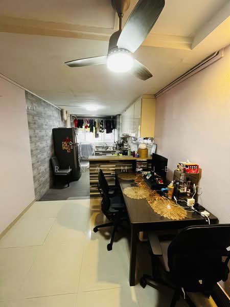 510 West Coast Drive, 510 West Coast Drive, 2 Bedrooms, 650 sqft, HDB Flat For Rent, by Zarina Majeed, 500220003 - Kitchen - PropertyGuru.com.sg