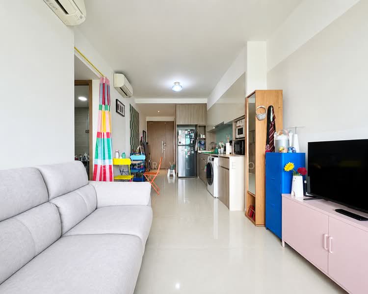 Kingsford Waterbay, 74 Upper Serangoon View, 2 Bedrooms, 689 sqft, Condominium For Sale, by Sheryl Yeo, 500220028 - Living Room - PropertyGuru.com.sg