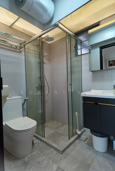 316D Punggol Way, 316D Punggol Way, 3 Bedrooms, 1,001 sqft, HDB Flat For Sale, by Laurent Soh, 500220036 - Bathroom - PropertyGuru.com.sg