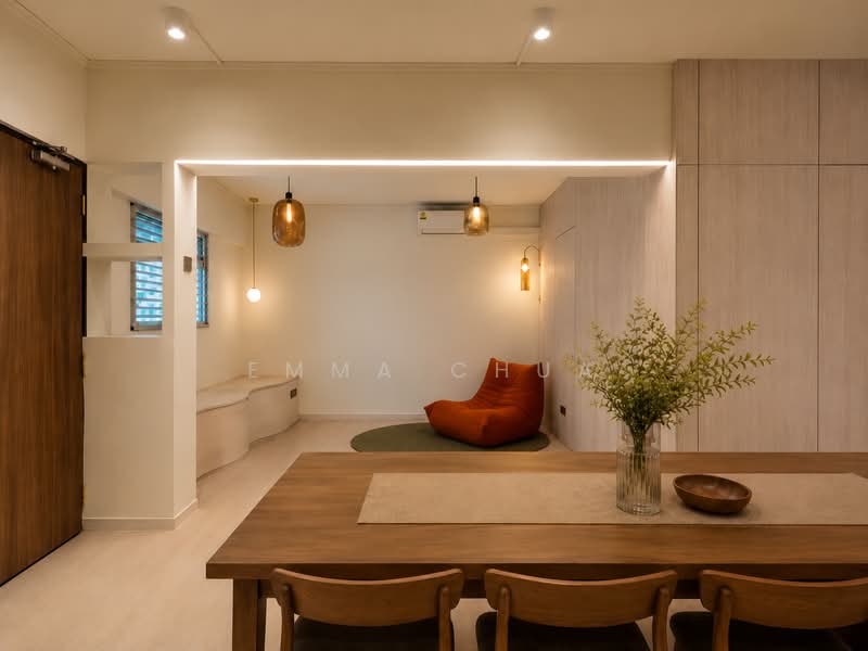 10 Gloucester Road, 10 Gloucester Road, 2 Bedrooms, 721 sqft, HDB Flat For Sale, by Emma Chua, 500220046 - Living Room - PropertyGuru.com.sg