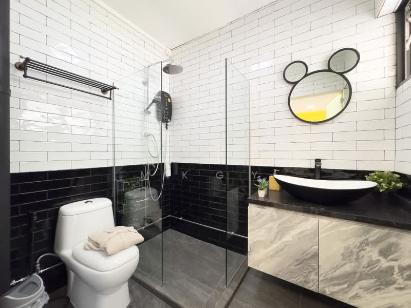 714 Jurong West Street 71, 714 Jurong West Street 71, 4 Bedrooms, 1,572 sqft, HDB Flat For Sale, by Mak G Y, 500220078 - Bathroom - PropertyGuru.com.sg