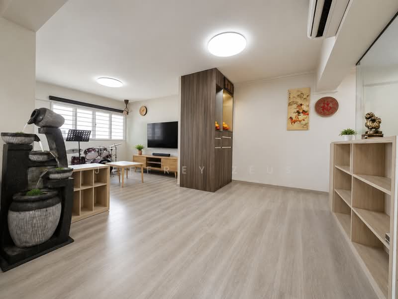 99 Bedok North Avenue 4, 99 Bedok North Avenue 4, 3 Bedrooms, 1,324 sqft, HDB Flat For Sale, by Jeffrey Zeus, 500220079 - Living Room - PropertyGuru.com.sg