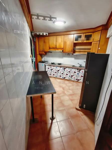 121B Rivervale Drive, 121B Rivervale Drive, 3 Bedrooms, 979 sqft, HDB Flat For Rent, by JIANWEN LIN, 500220081 - Kitchen - PropertyGuru.com.sg