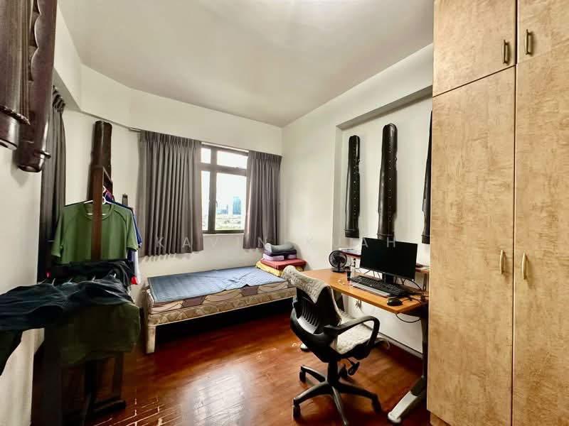 Balmoral Gate, 33 Balmoral Road, 3 Bedrooms, 1,259 sqft, Condominium For Sale, by Kavin Kuah, 500220086 - Bedroom - PropertyGuru.com.sg