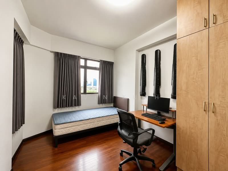 Balmoral Gate, 33 Balmoral Road, 3 Bedrooms, 1,259 sqft, Condominium For Sale, by Kavin Kuah, 500220086 - Bedroom - PropertyGuru.com.sg