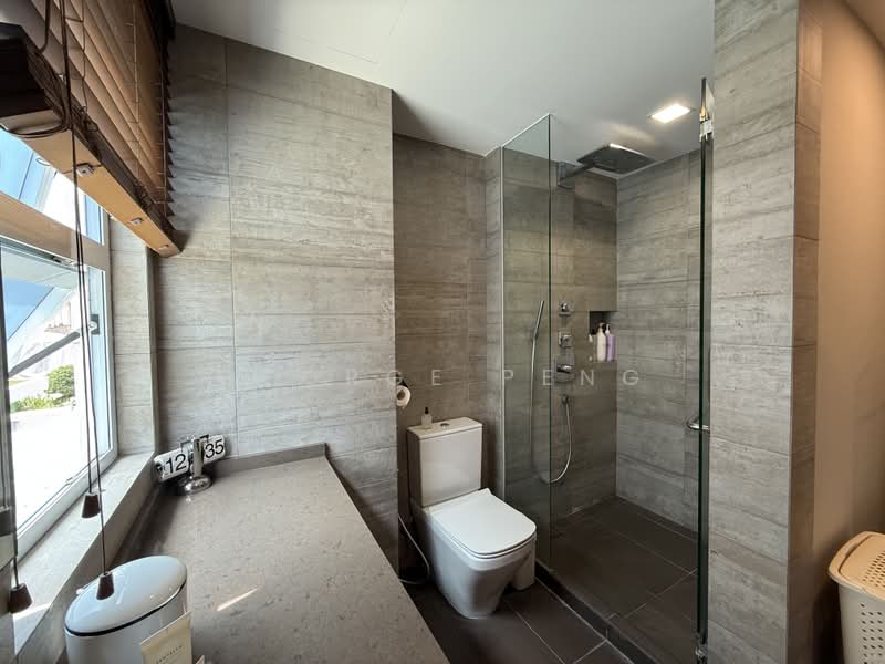 Eastwood Way, Eastwood Way, 4 Bedrooms, 3,500 sqft, Semi-Detached House For Sale, by George Peng, 500220090 - Bathroom - PropertyGuru.com.sg