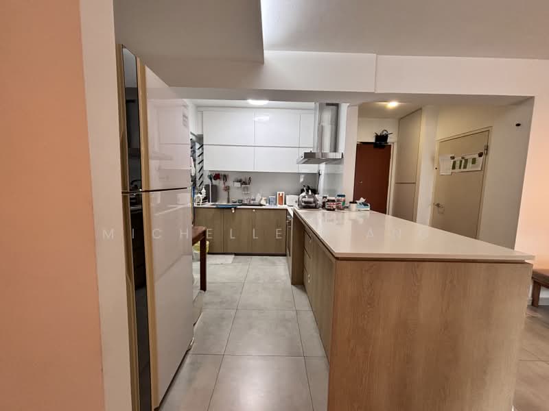 217C Sumang Walk, 217C Sumang Walk, 3 Bedrooms, 990 sqft, HDB Flat For Sale, by Michelle Hiang, 500220091 - Kitchen - PropertyGuru.com.sg
